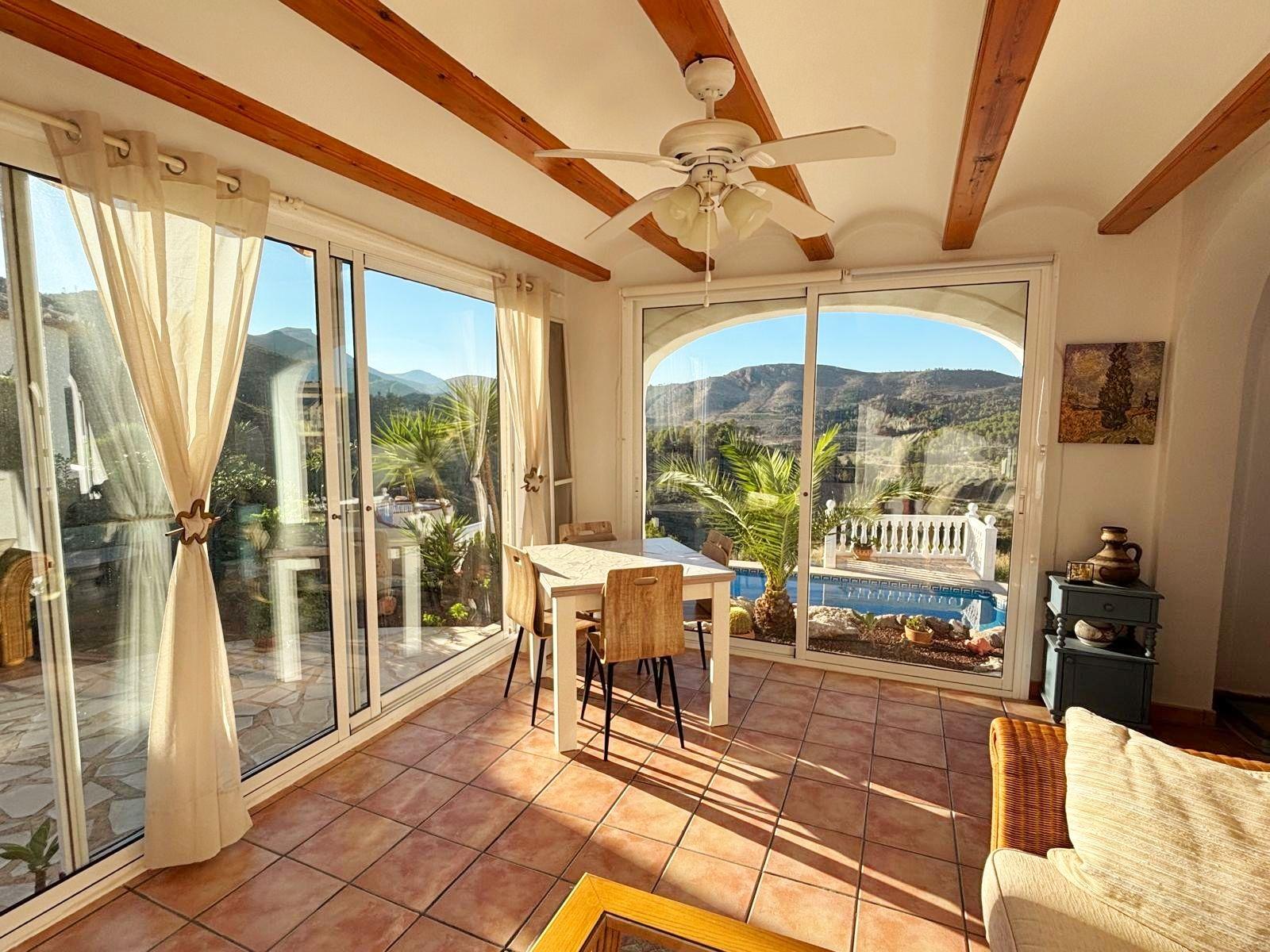 Villa en Venta en Ador