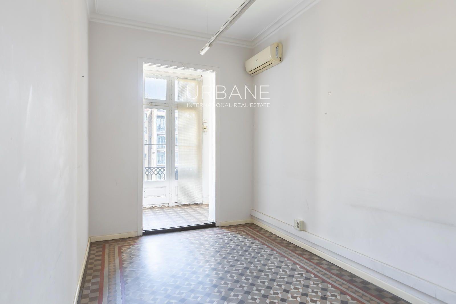 Flat for Sale in Barcelona