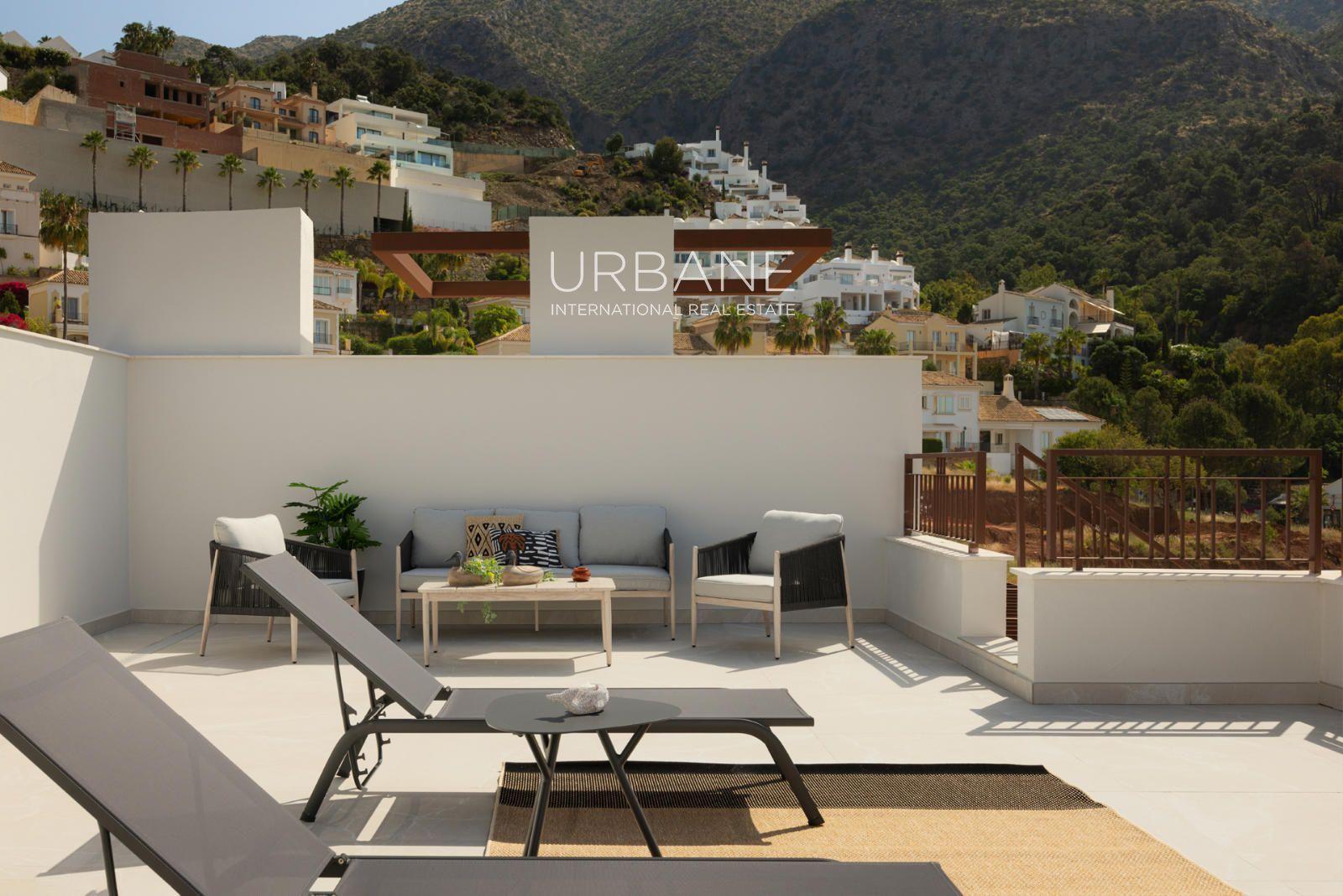 Flat for Sale in Istán