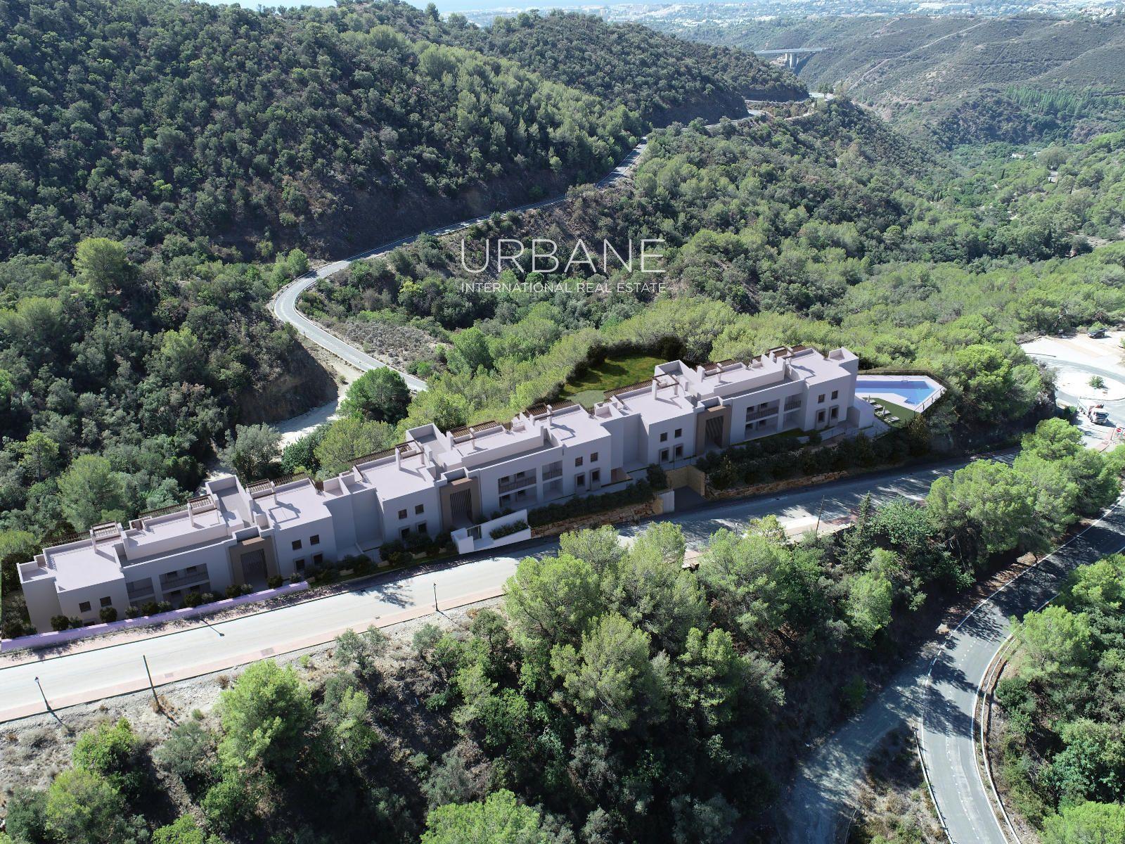 Flat for Sale in Istán