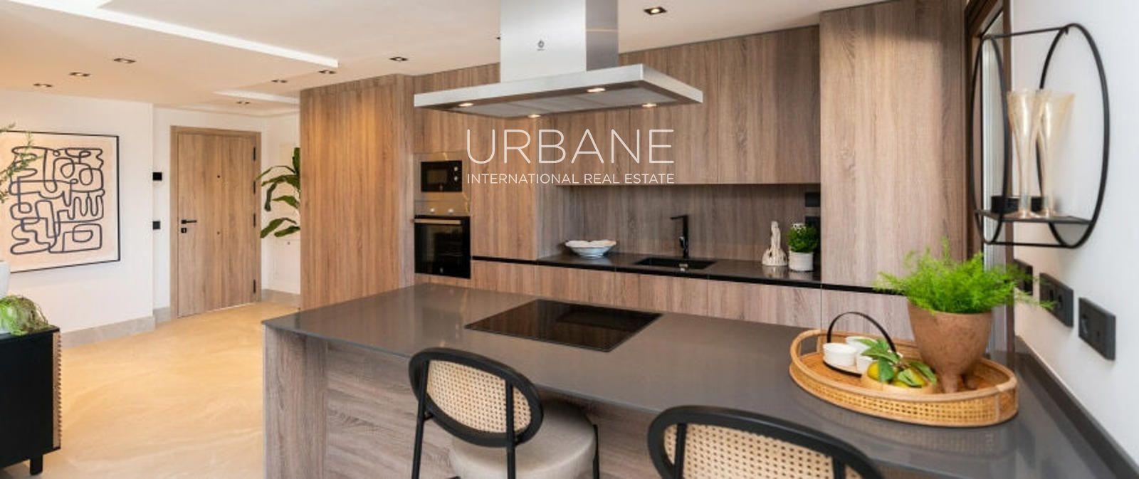 Flat for Sale in Istán