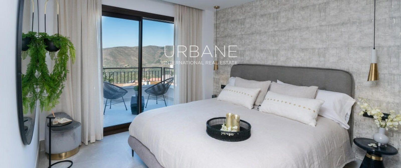 Flat for Sale in Istán