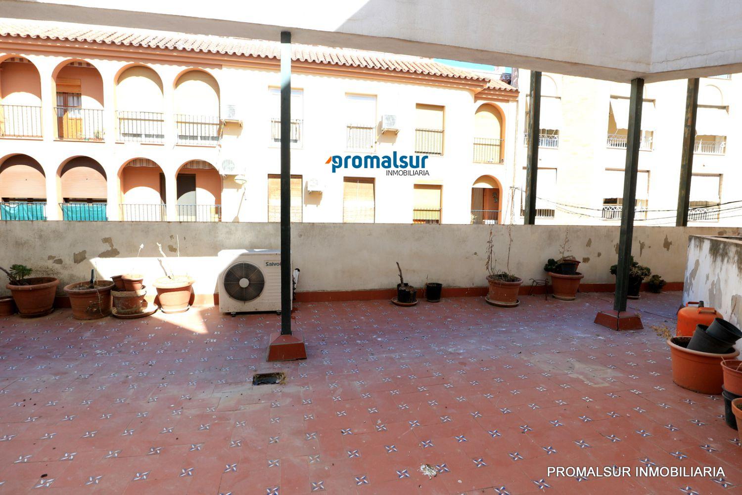 House for Sale in Puente Genil