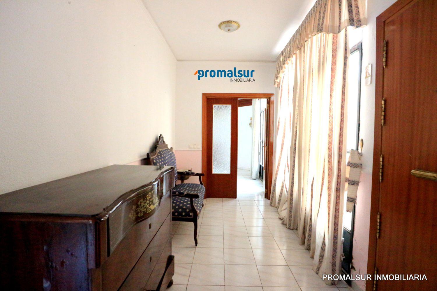 House for Sale in Puente Genil