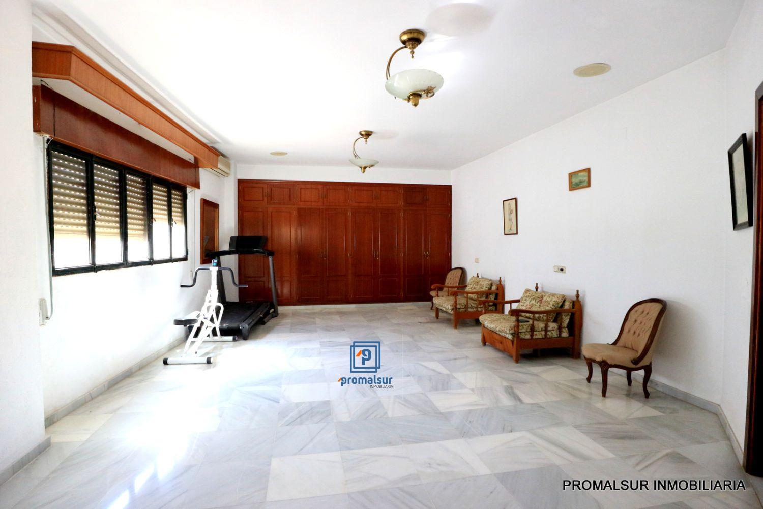 House for Sale in Puente Genil