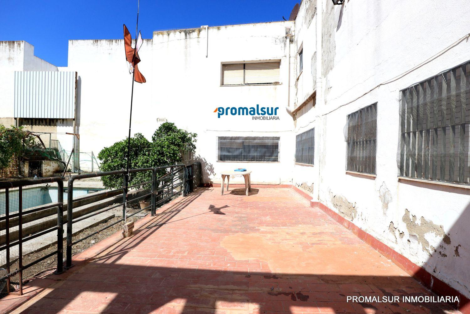 House for Sale in Puente Genil