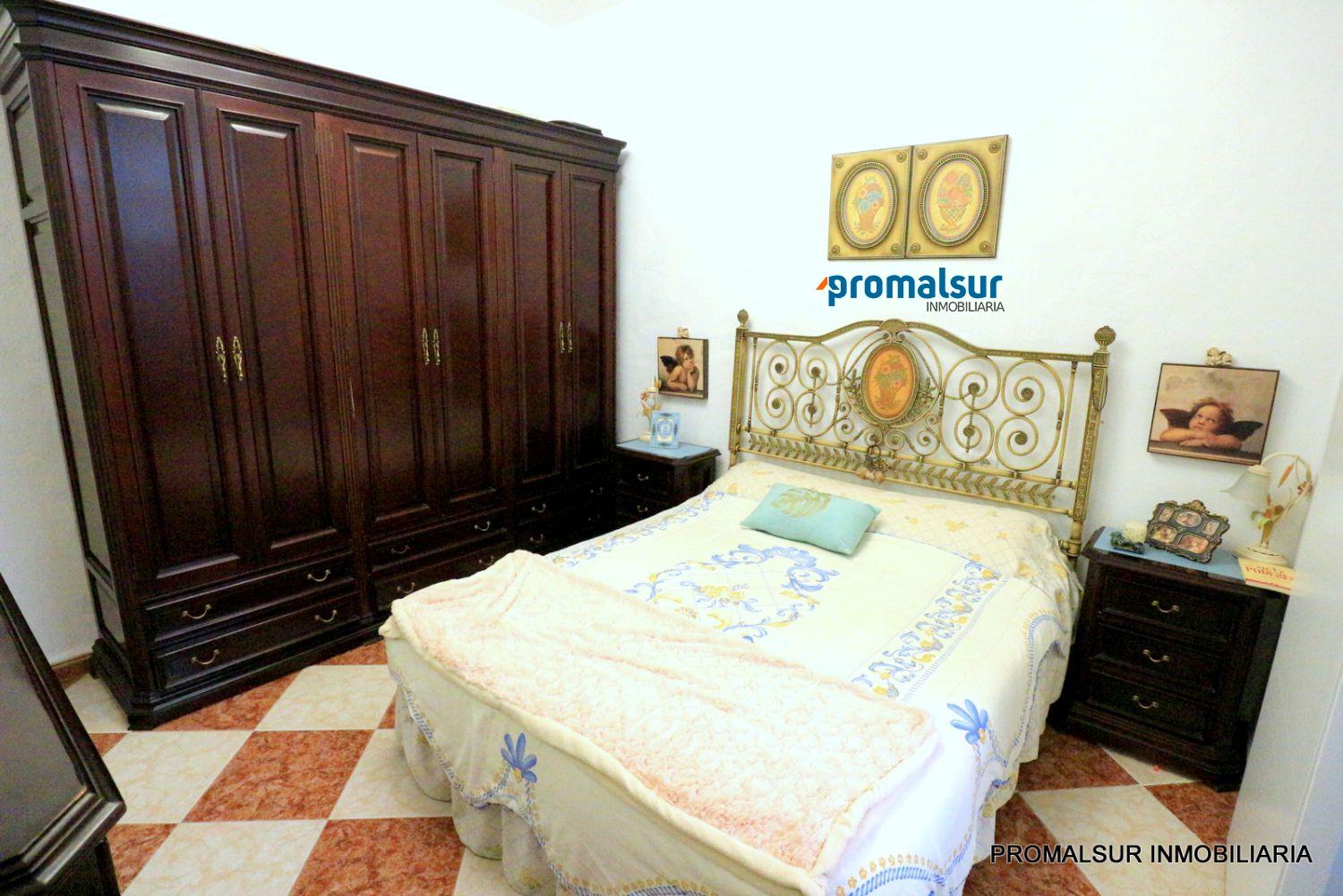 Flat for Sale in Puente Genil