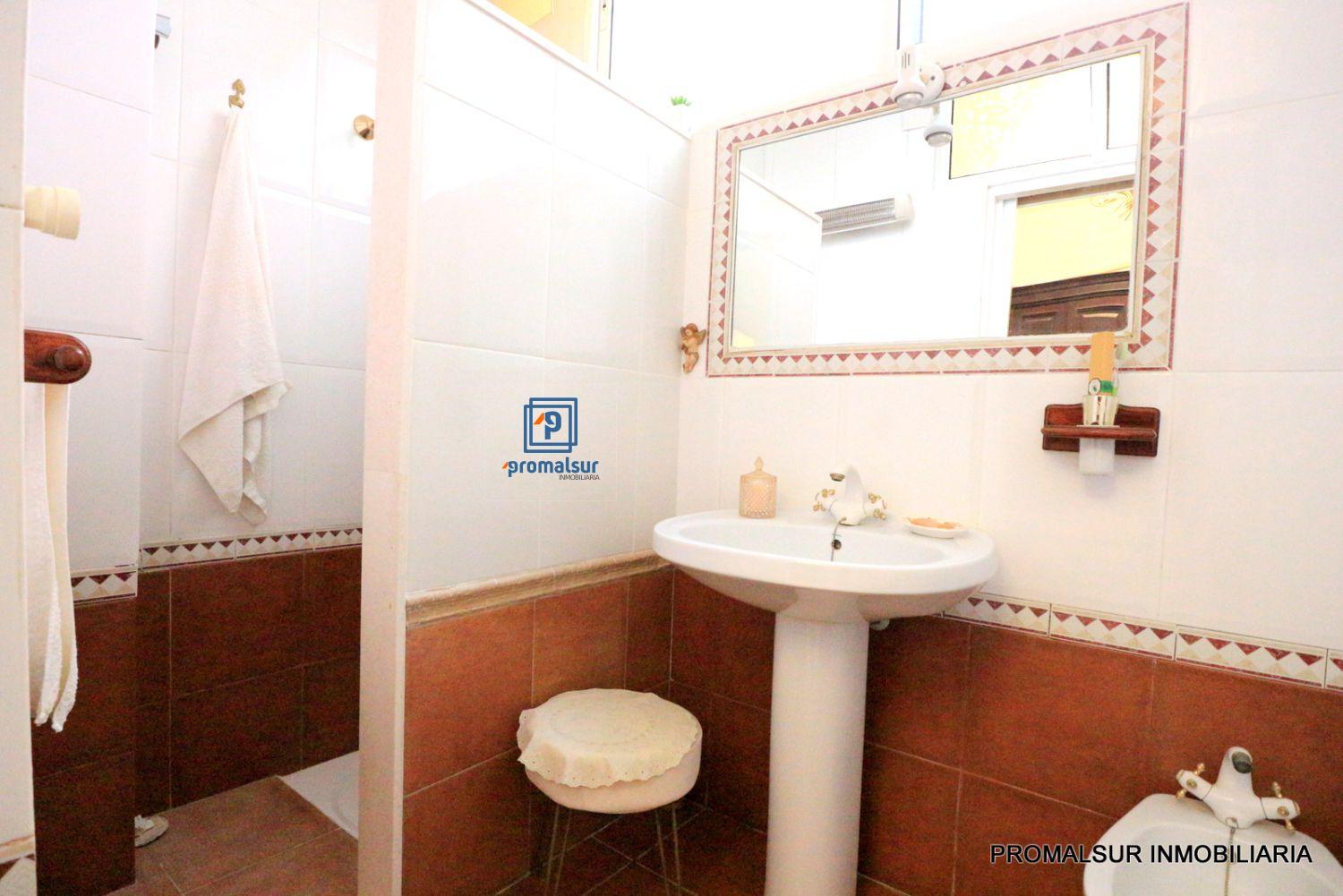 Flat for Sale in Puente Genil
