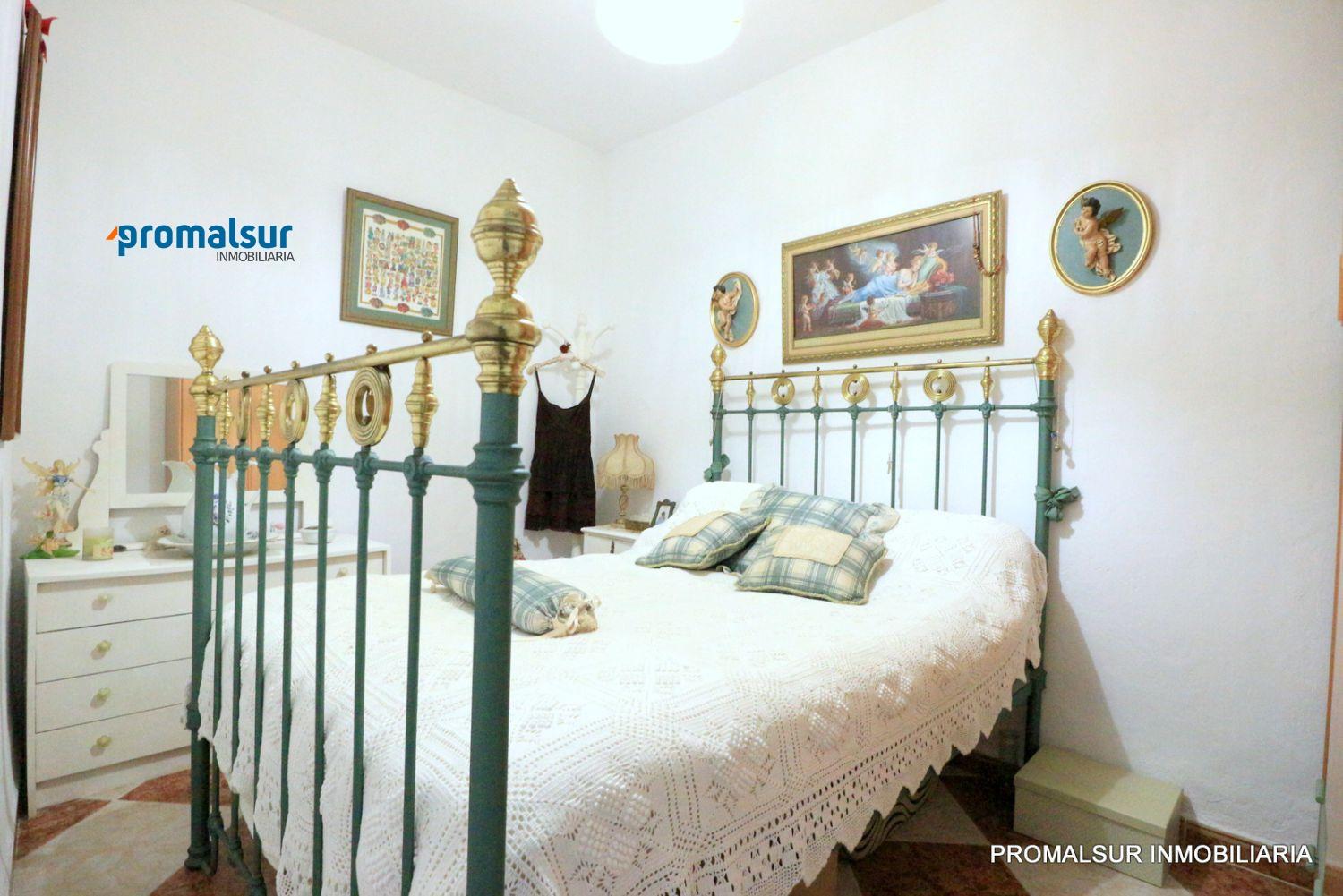 Flat for Sale in Puente Genil