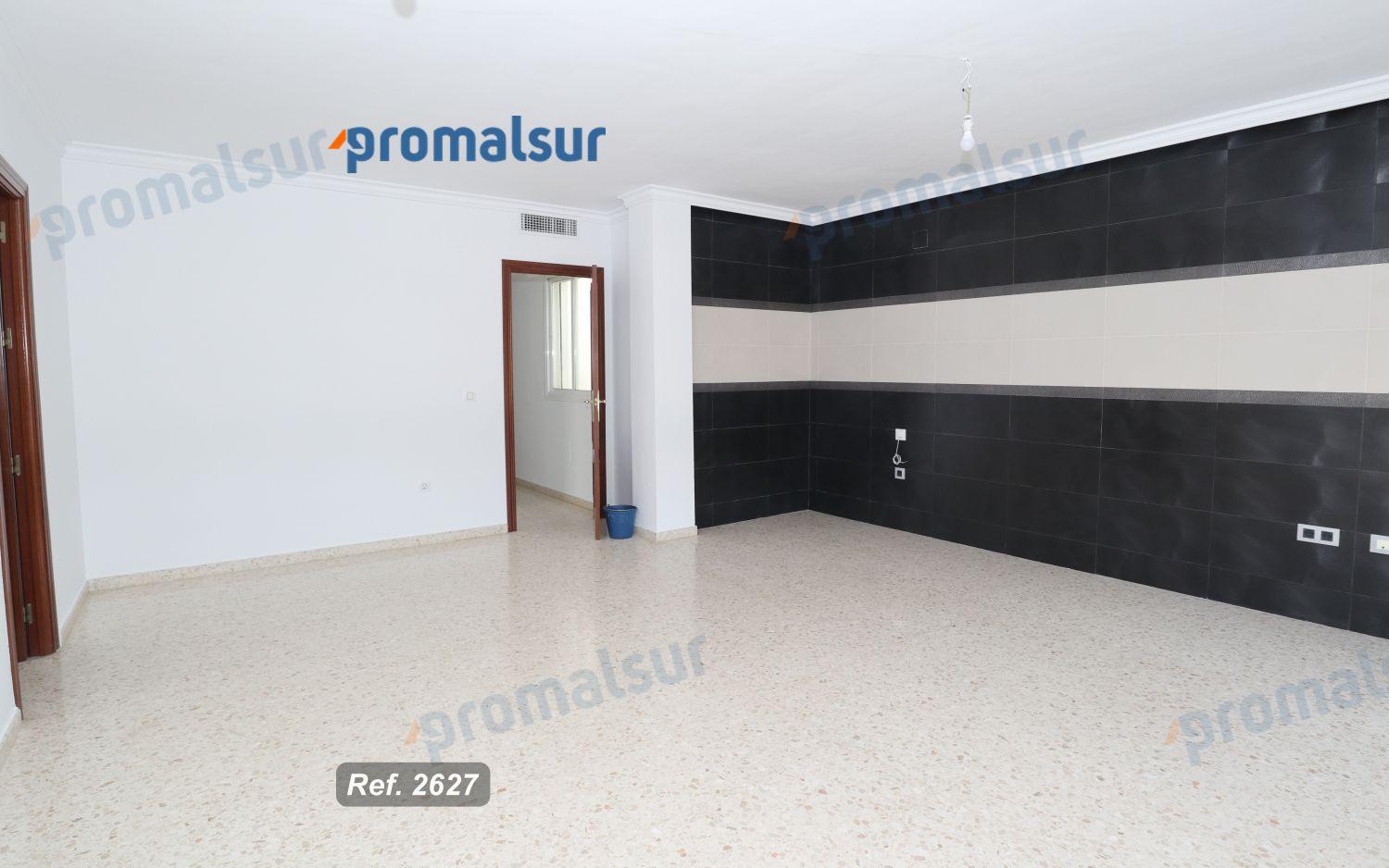 Flat for Sale in Puente Genil