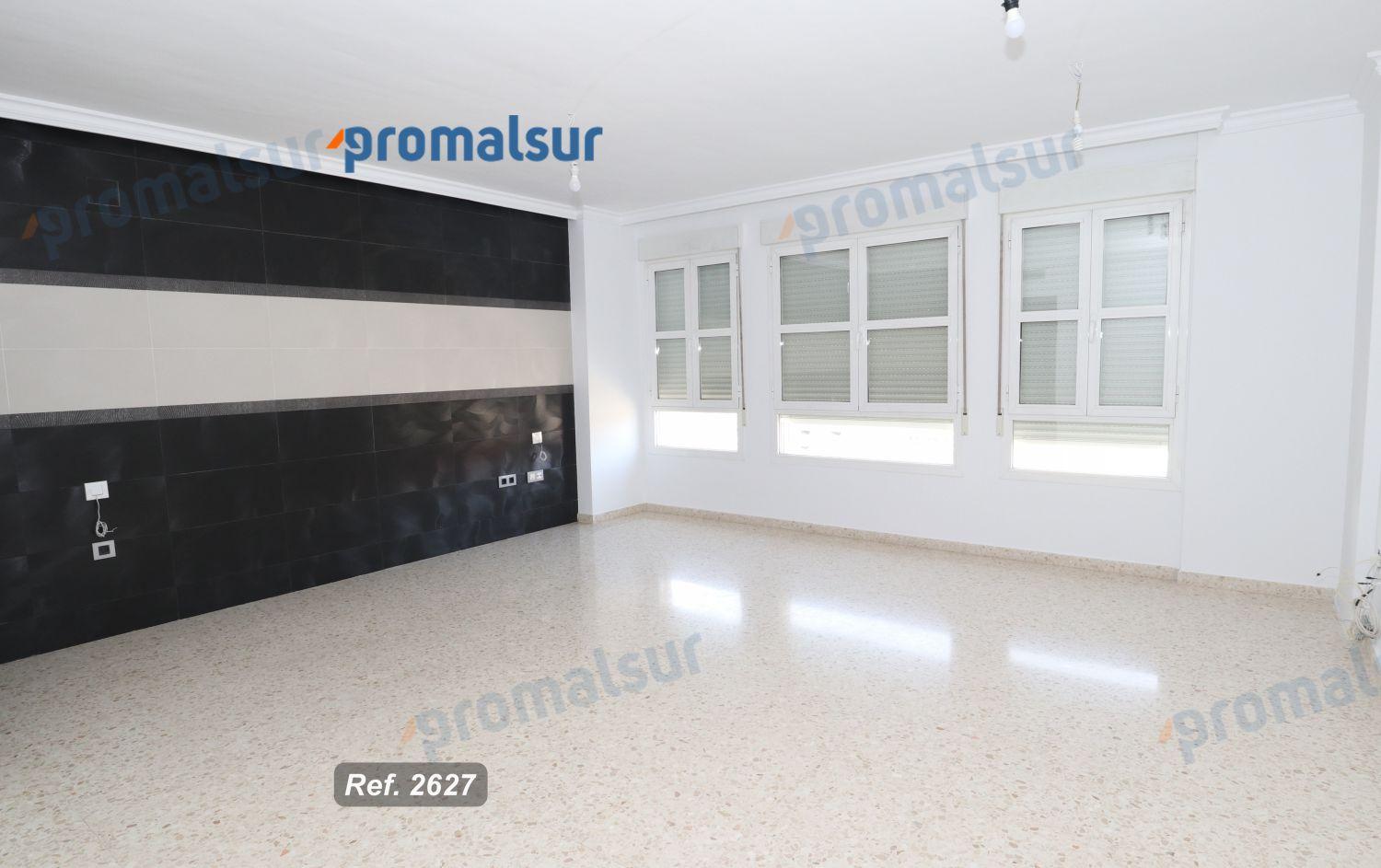 Flat for Sale in Puente Genil