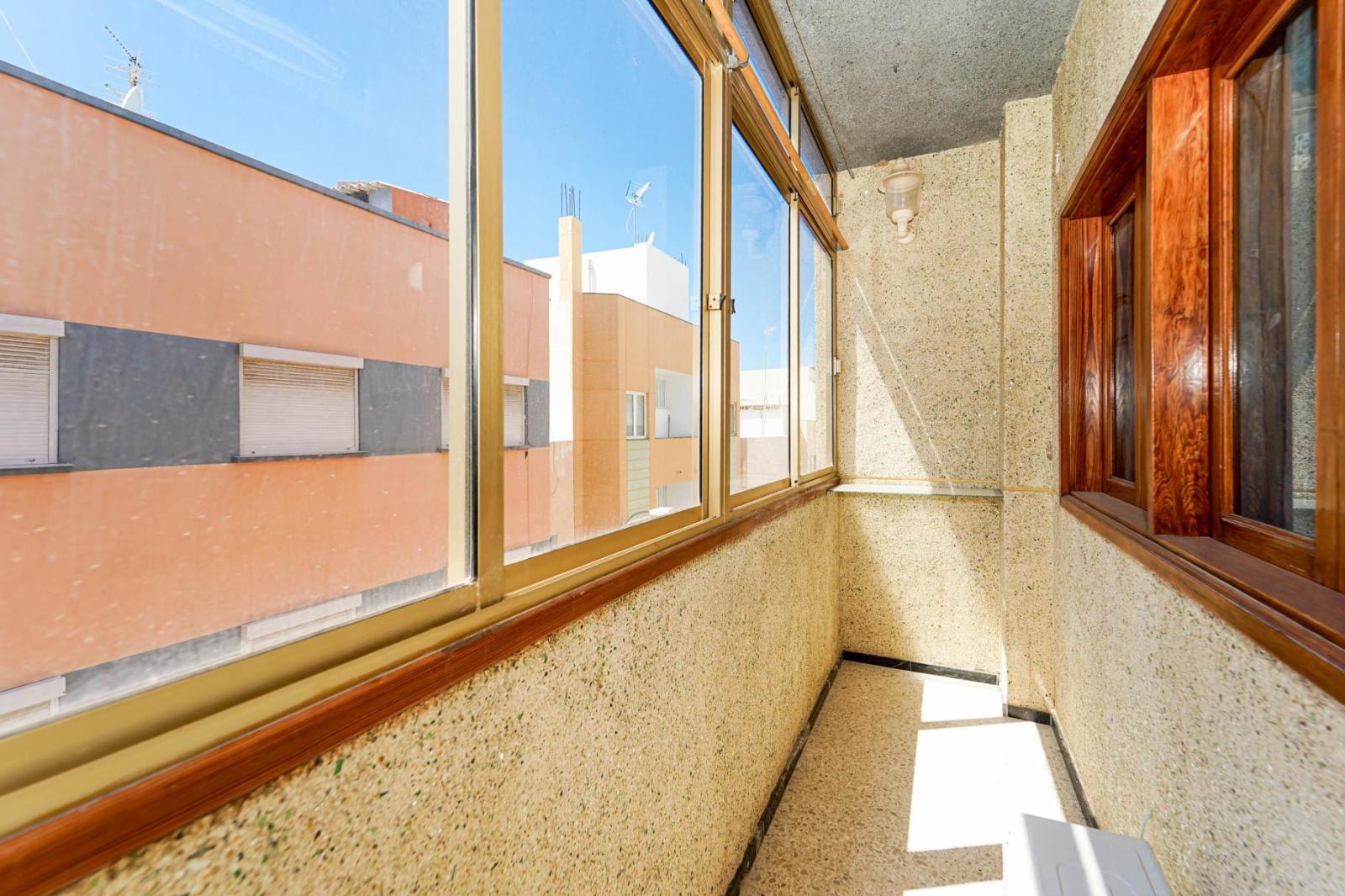 Flat for Sale in San Bartolomé de Tirajana