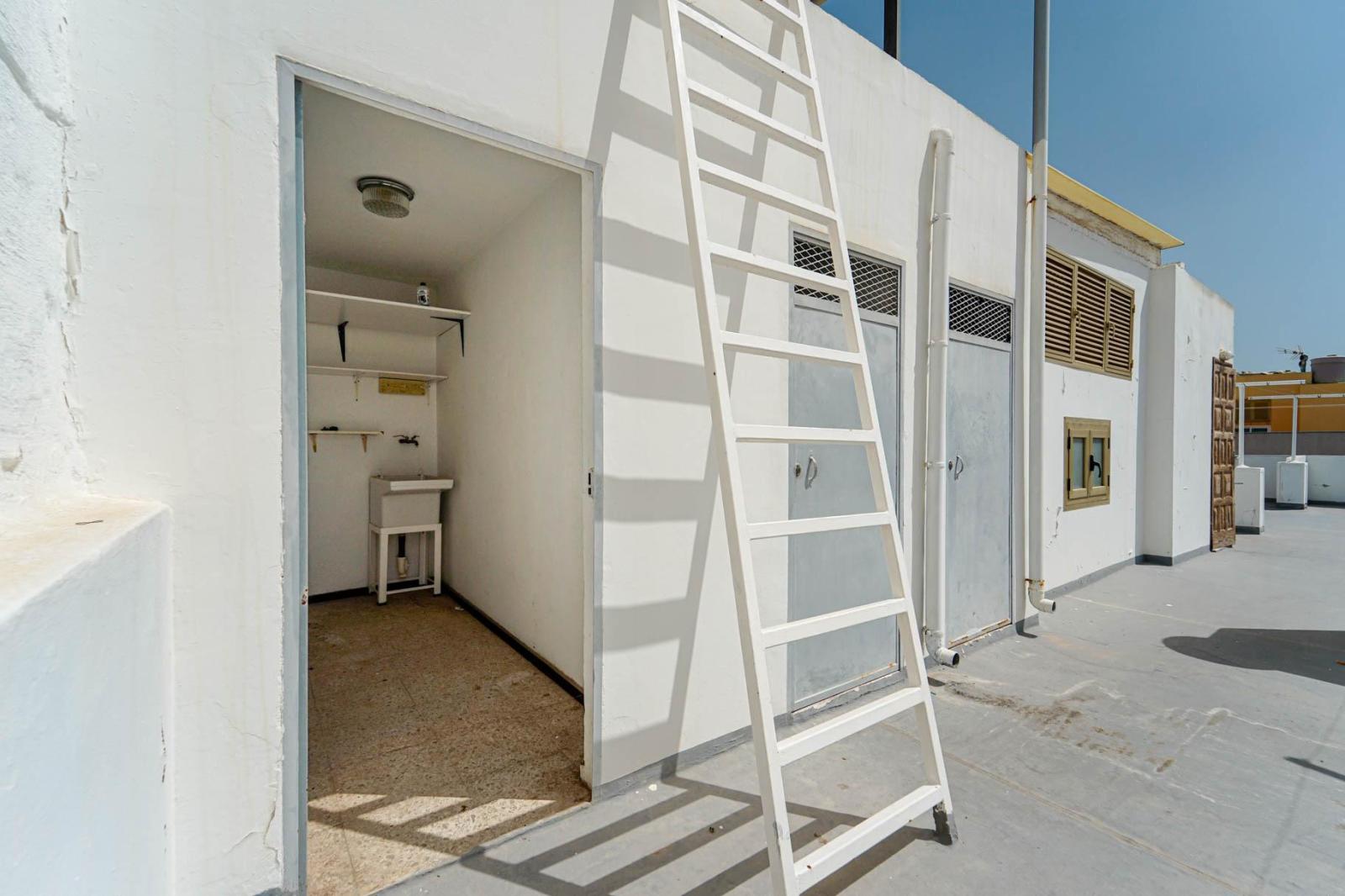 Flat for Sale in San Bartolomé de Tirajana