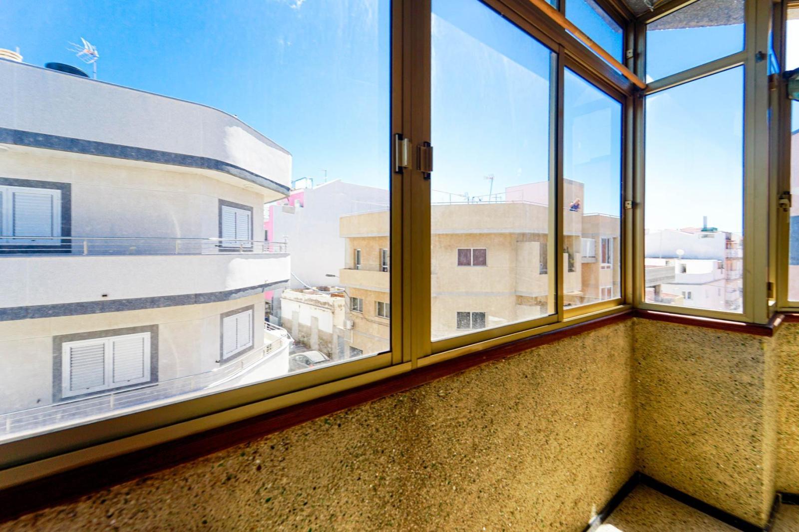 Flat for Sale in San Bartolomé de Tirajana