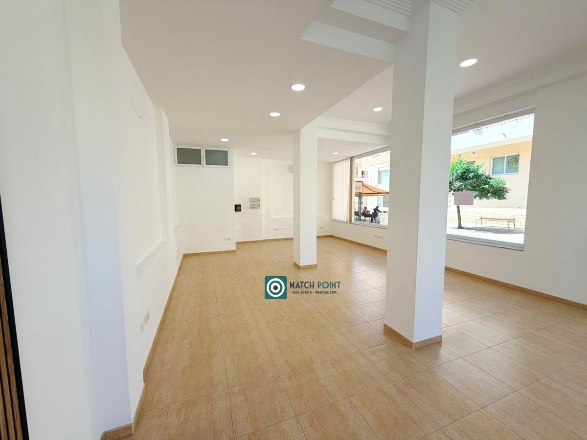 Premise for Rent in Almuñécar