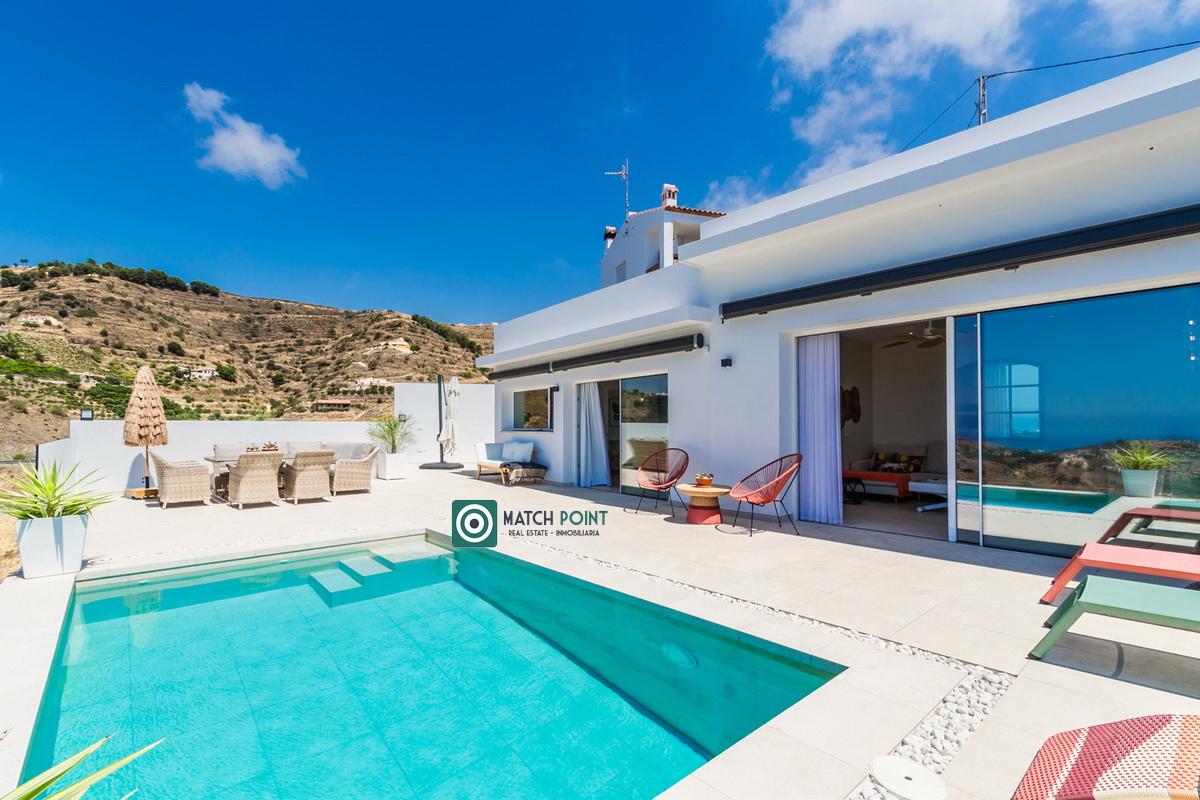 Villa for Rent in Almuñécar