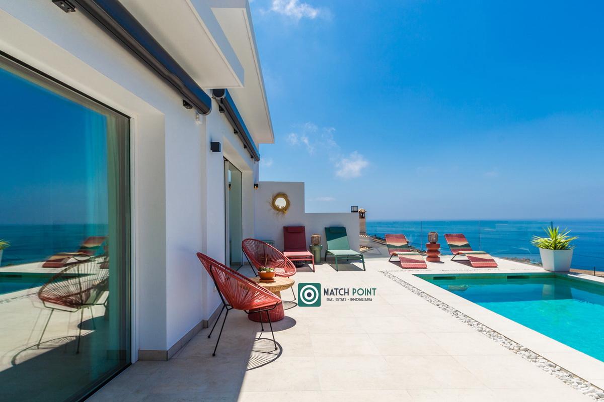 Villa for Rent in Almuñécar