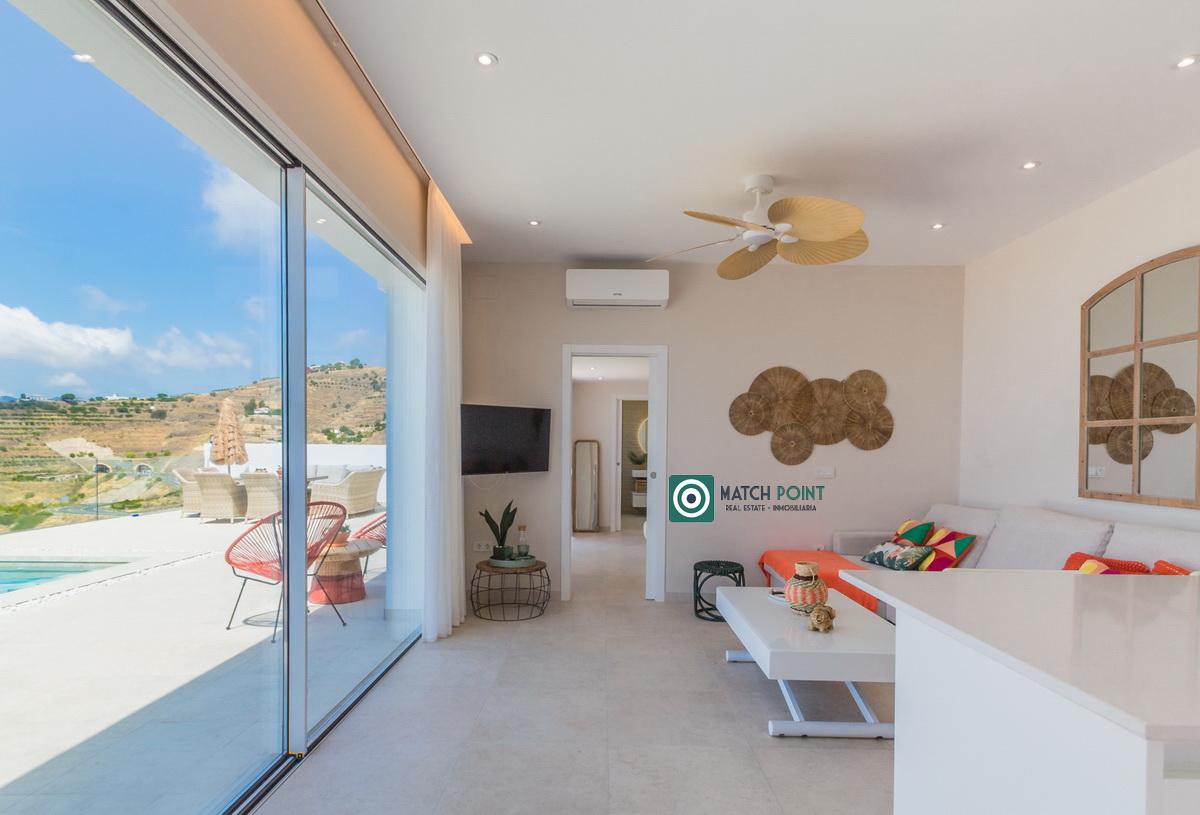 Villa for Rent in Almuñécar