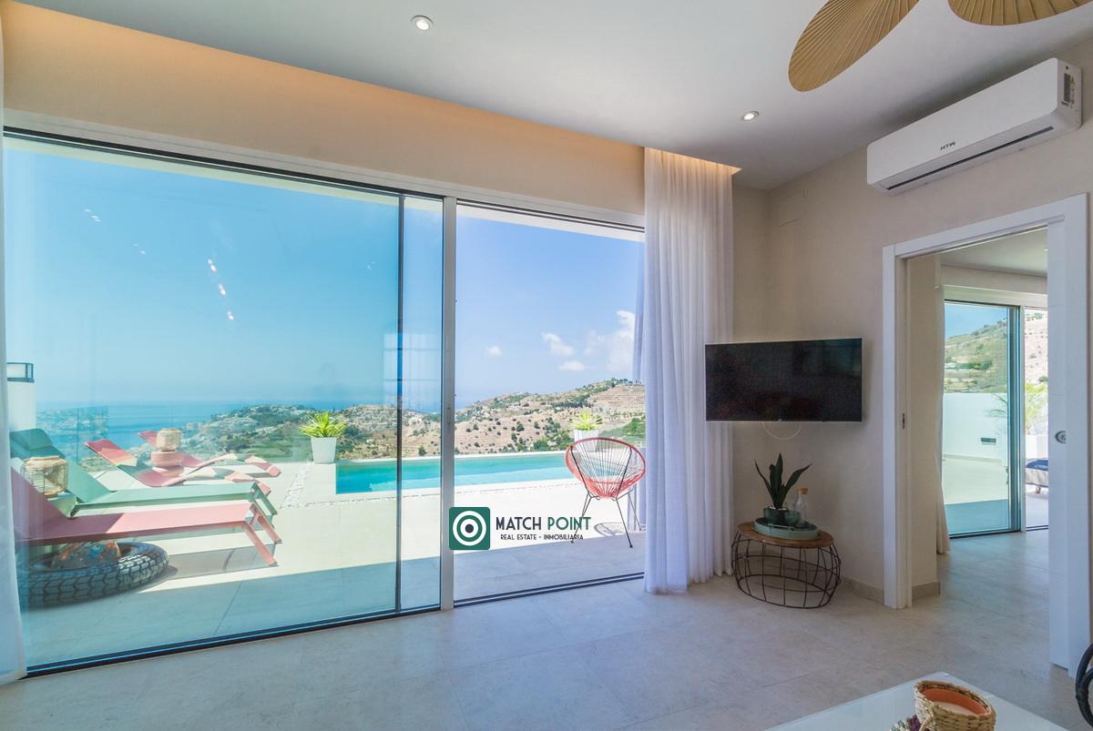 Villa for Rent in Almuñécar