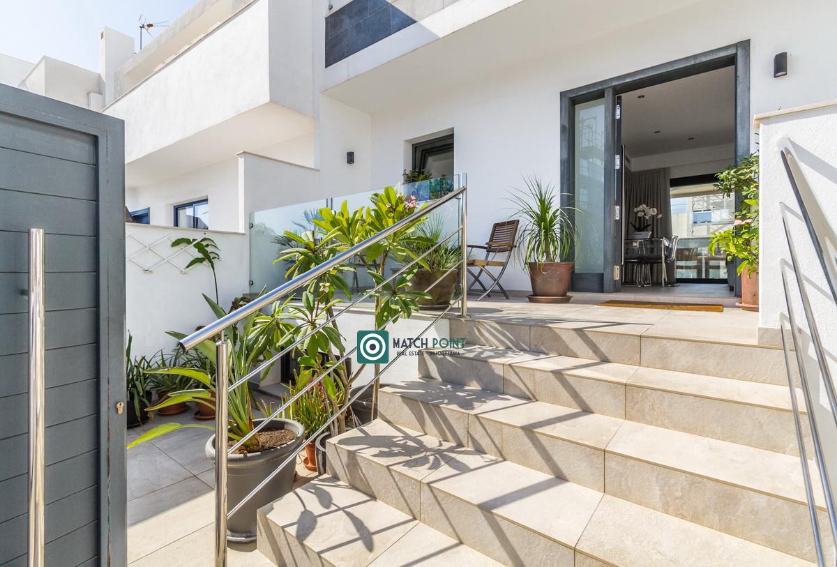 Semi-detached House for Sale in Nerja
