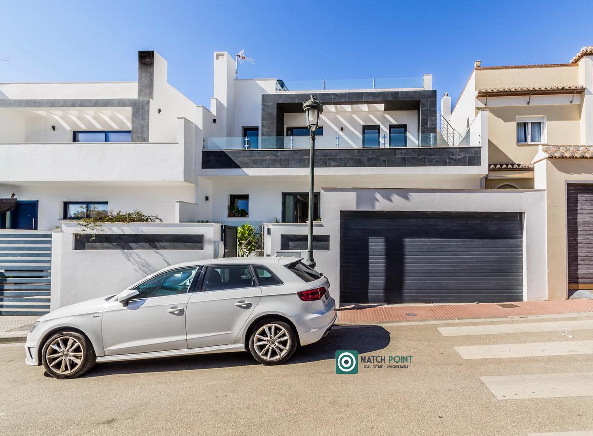 Semi-detached House for Sale in Nerja