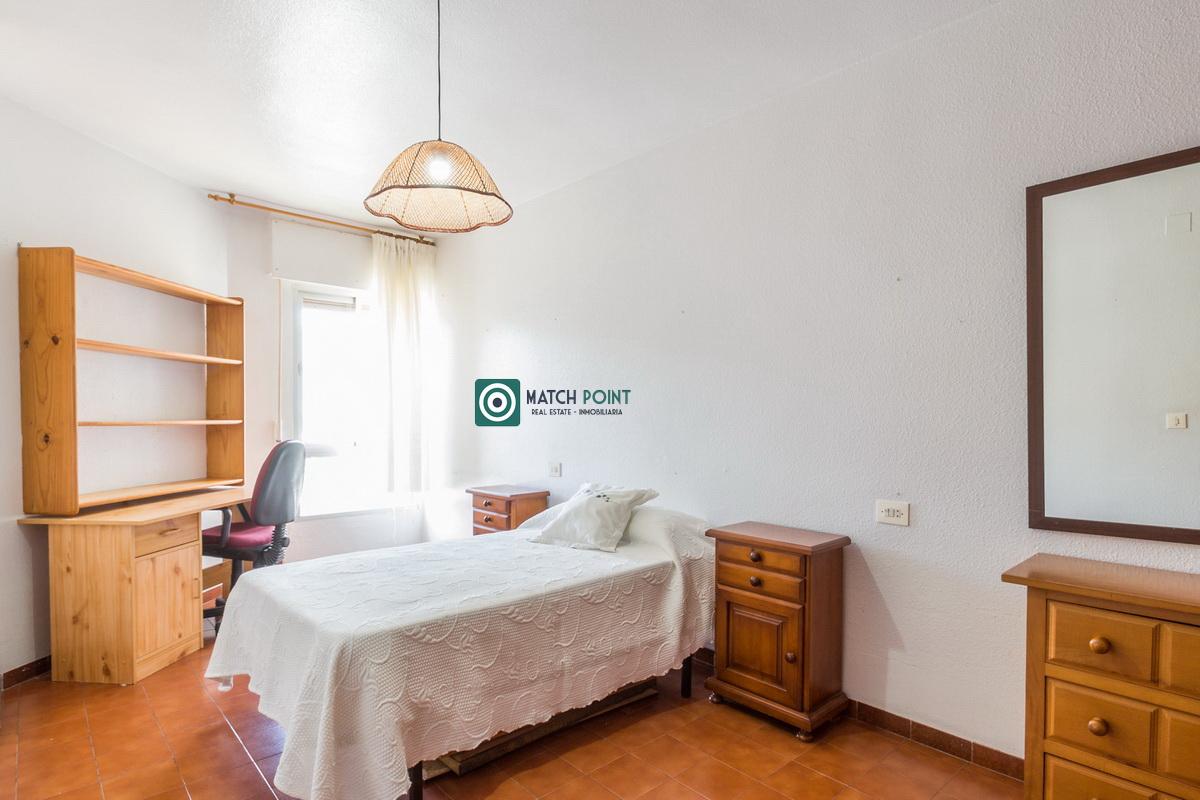 Flat for Sale in Almuñécar