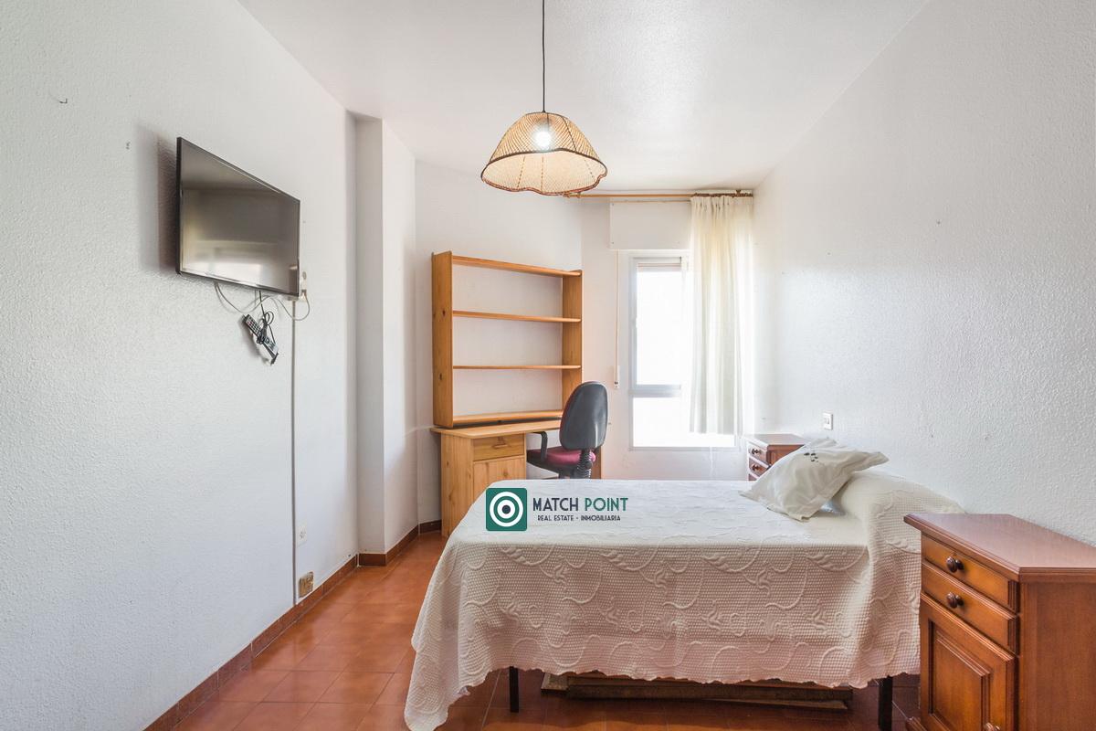 Flat for Sale in Almuñécar