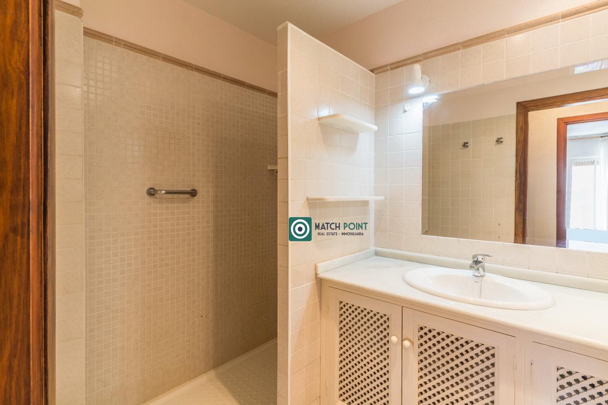Flat for Sale in Almuñécar
