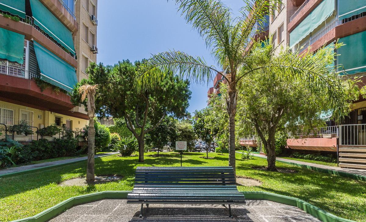 Flat for Sale in Almuñécar