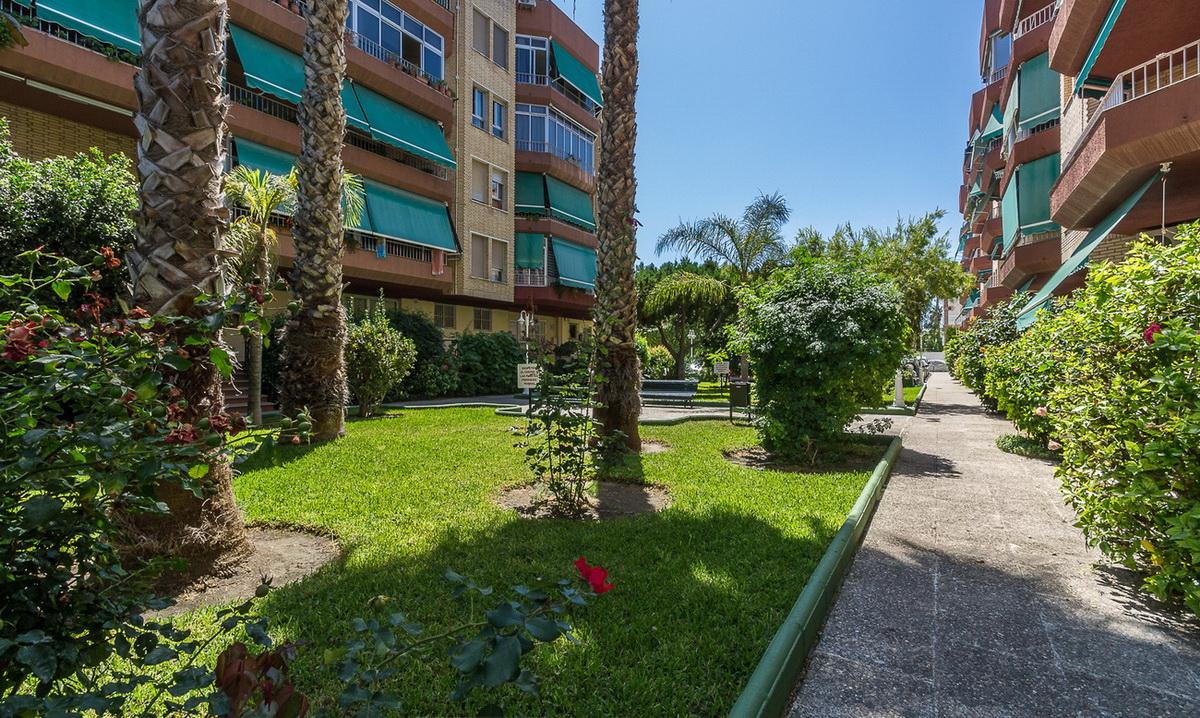 Flat for Sale in Almuñécar