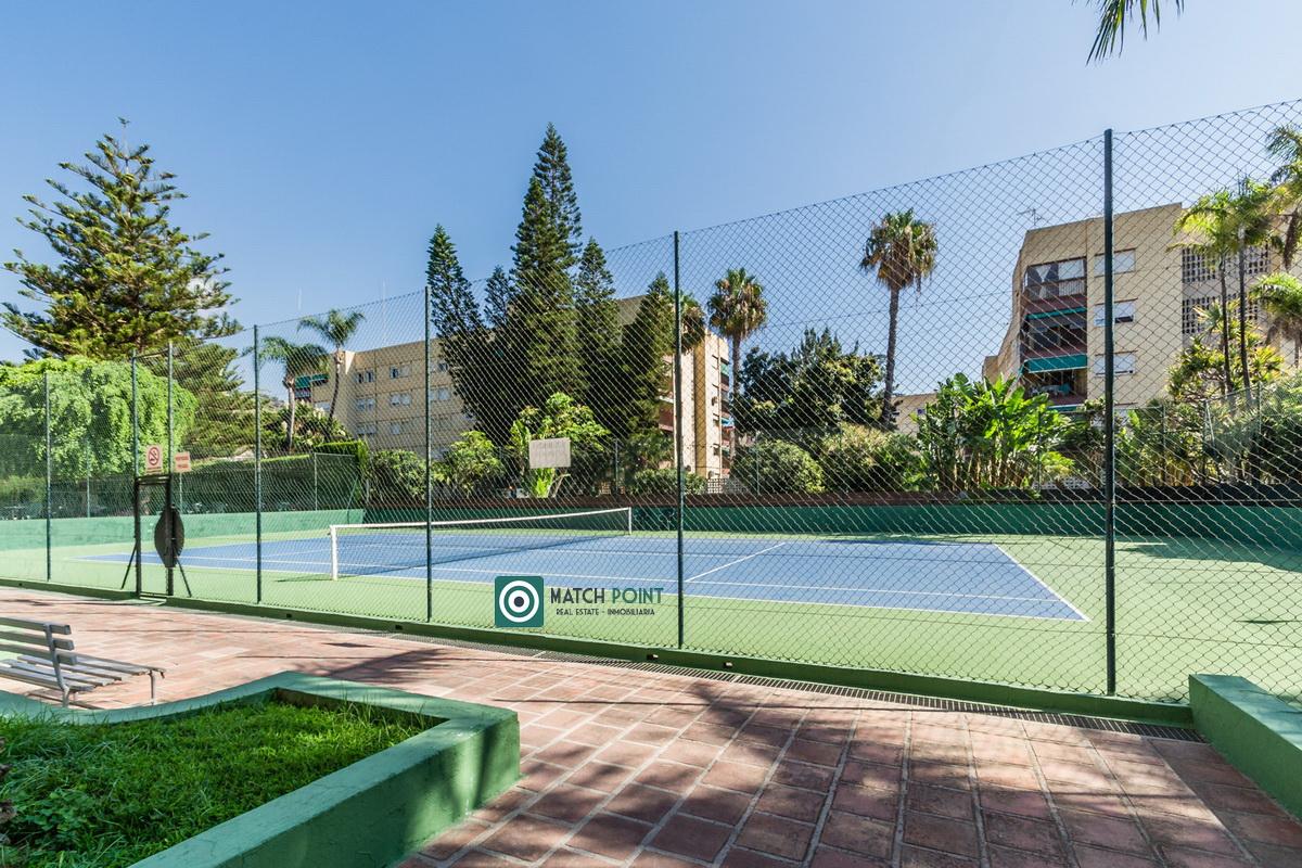 Flat for Sale in Almuñécar