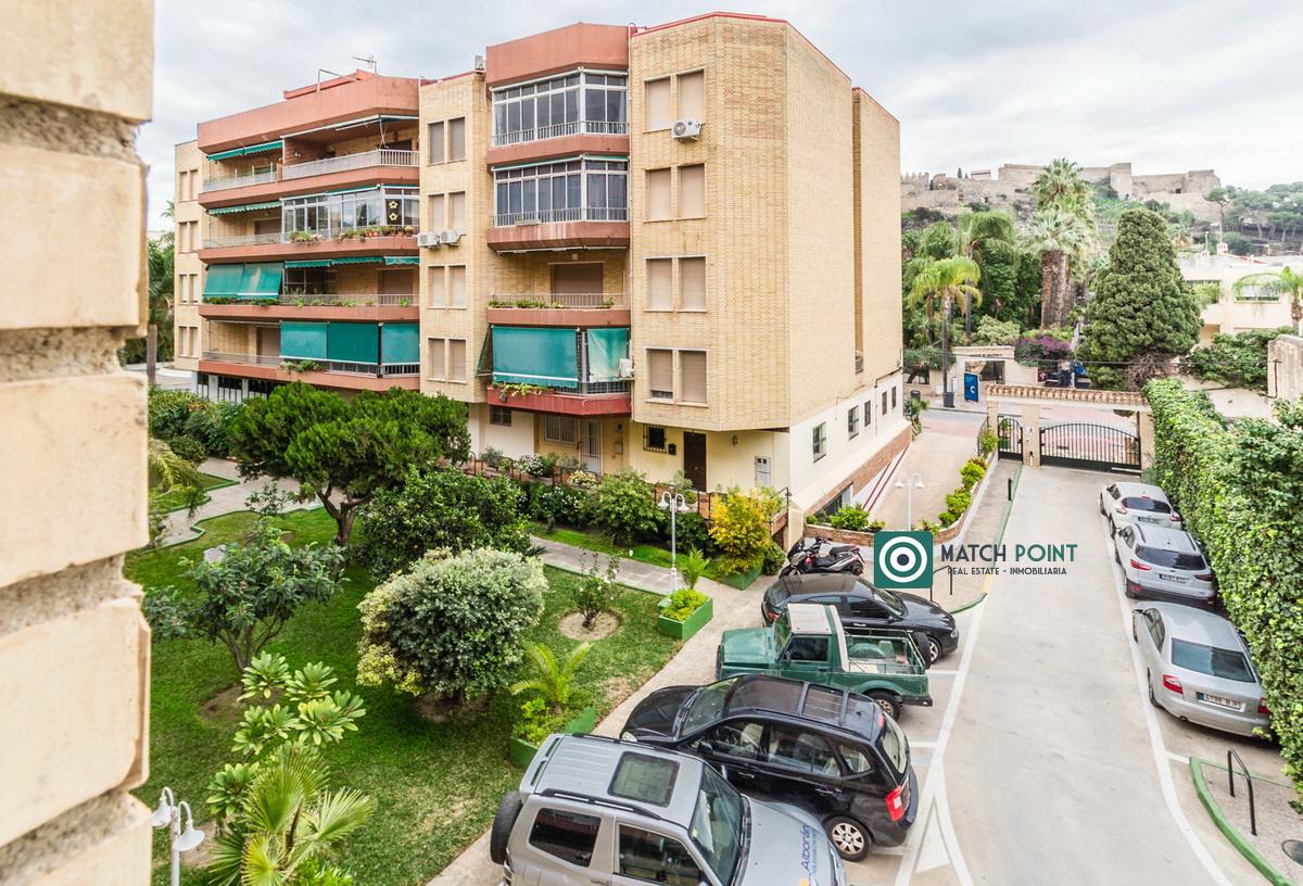 Flat for Sale in Almuñécar