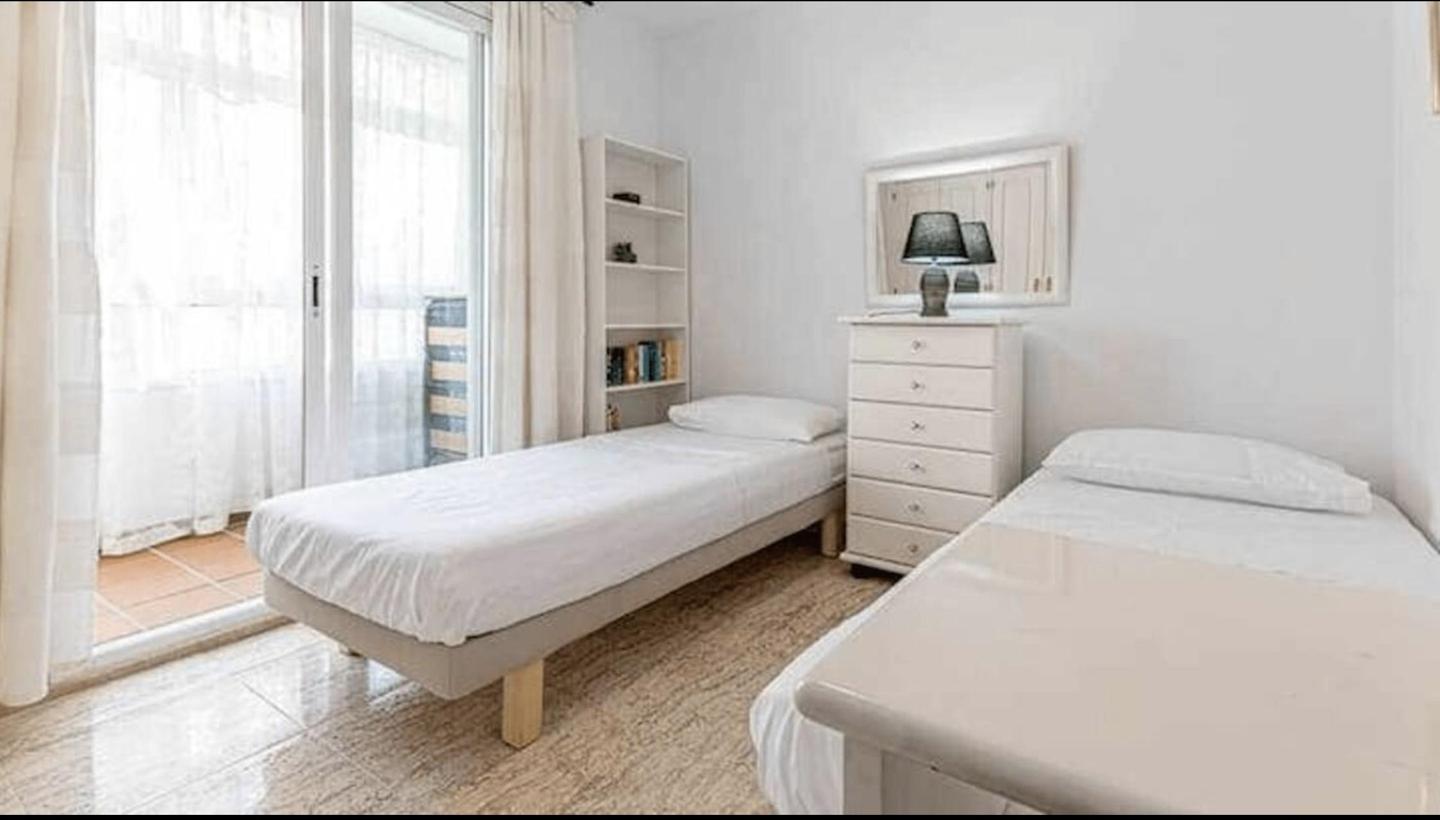 Flat for Rent in Benalmádena