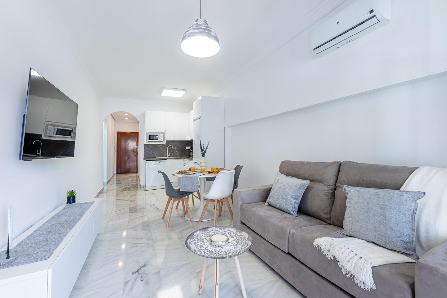 Flat for Rent in Benalmádena