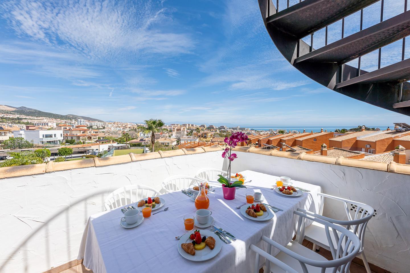 Flat for Rent in Benalmádena