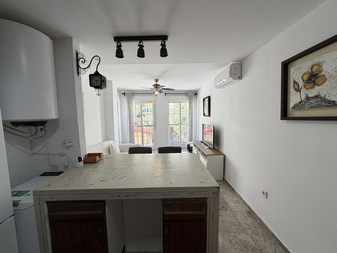 Flat for Rent in Benalmádena
