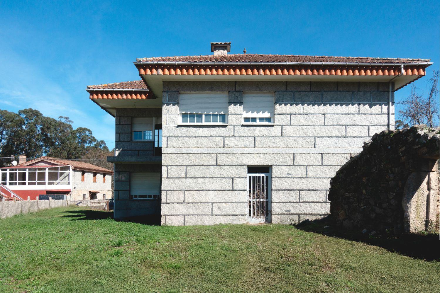 Chalet for Sale in Salceda de Caselas