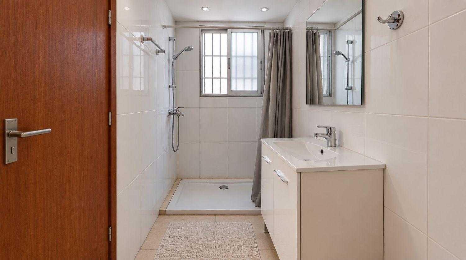 Studio for Sale in Marín