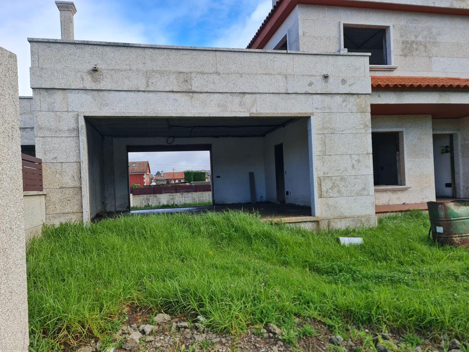 Chalet for Sale in Baiona