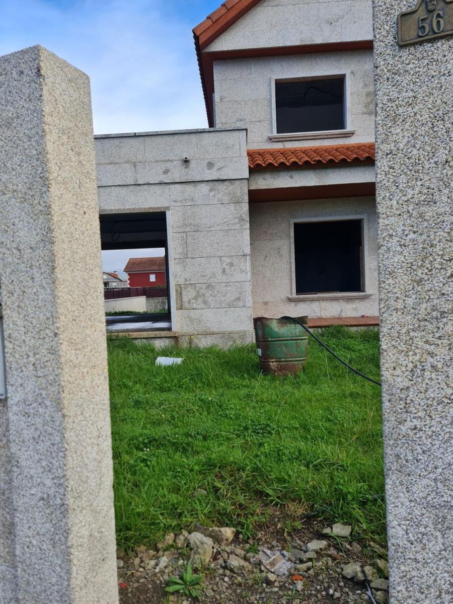 Chalet for Sale in Baiona