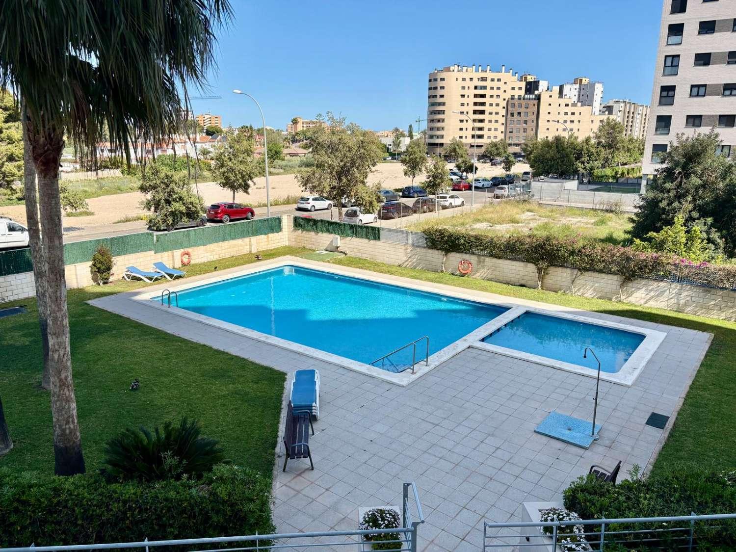 Piso en Venta en Alicante