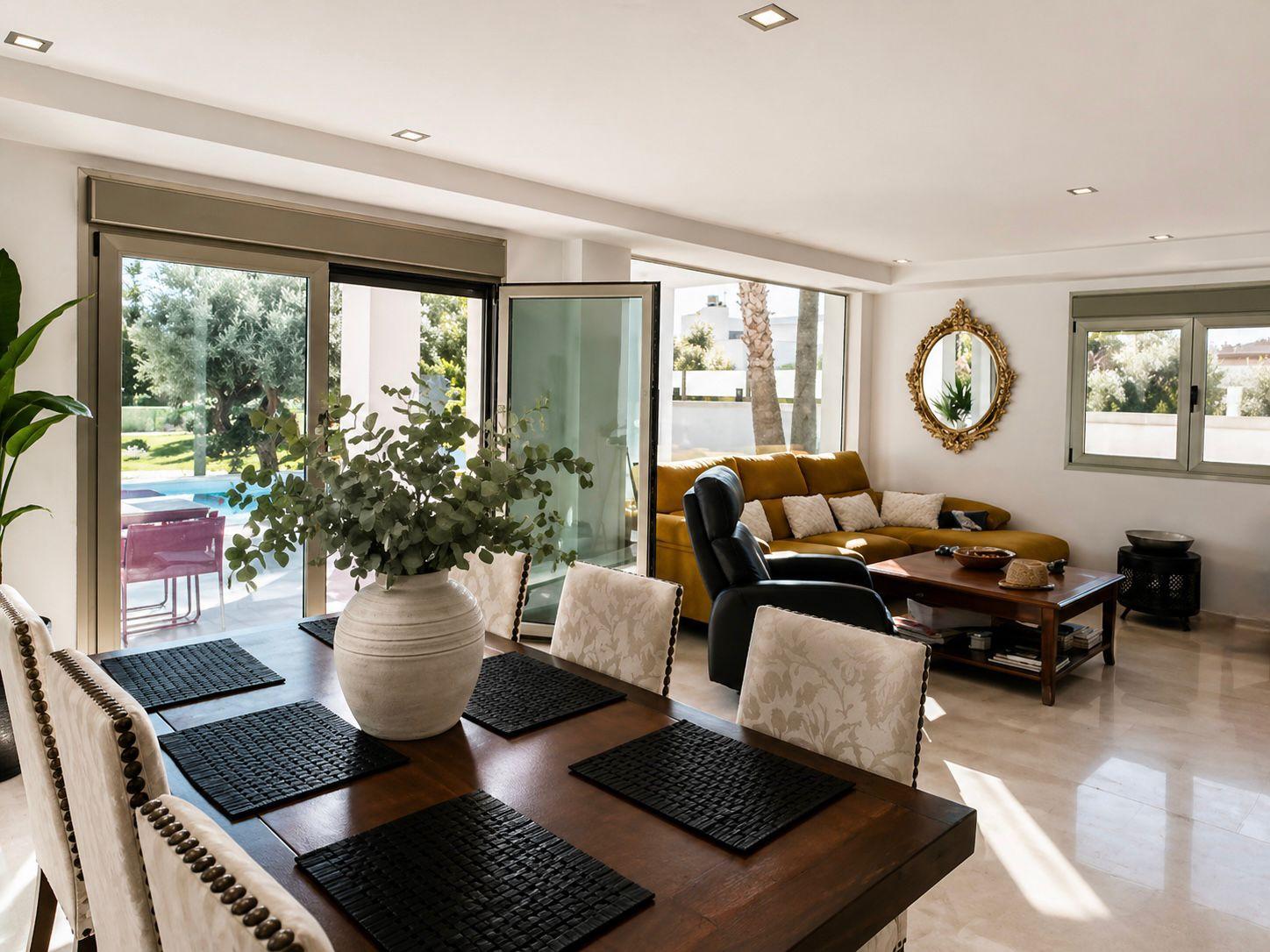 Villa for Rent in Alicante