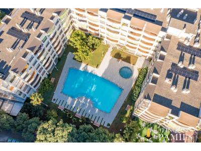 Apartment for sale in Eixample - 044352