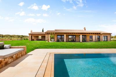 Country property for sale in Santanyí - 65070