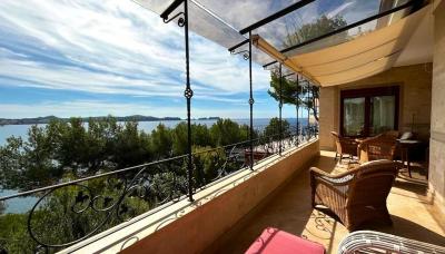 Villa for sale in Cala Fornells - 77819
