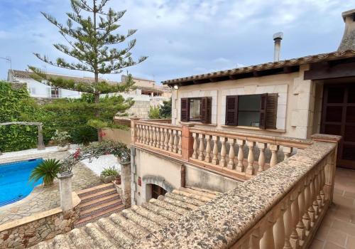 Villa to rent in Manacor Centro - R24393 Villa to rent in Manacor Centro - R24393
