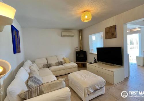 Villa to rent in Cala Llombards - R23782 Villa to rent in Cala Llombards - R23782