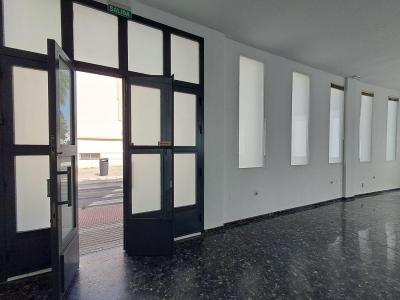 Centro محلي للإيجار - 26A003 Centro محلي للإيجار - 26A003