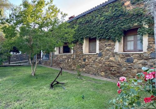 Casa en venta en Valencia de Alcántara - CAS_203