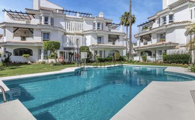 Дуплекс на продажу в Nueva Andalucía - 361-13771P Дуплекс на продажу в Nueva Andalucía - 361-13771P